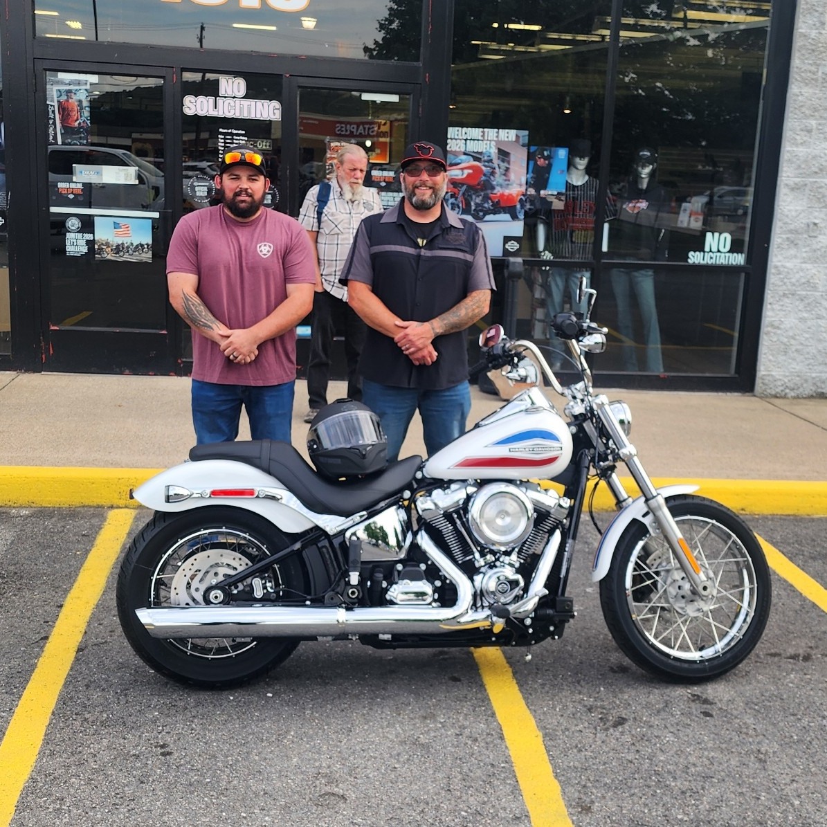 JolynnDuffrt's tweet photo. A legendary nameplate meets a new rider! Big welcome to Sebastian Raymer on his stunning 2026 Harley-Davidson Super Glide. Built for pure performance, aggressive style, nimble handling, and massive torque. Welcome to the family—ride safe! https://t.co/anUpd9DprC