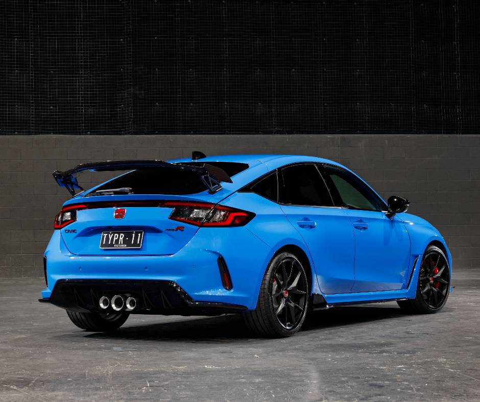 MandyColleql's tweet photo. A sellout for a reason... the Racing Blue Civic Type R. https://t.co/Lfkw4bw521