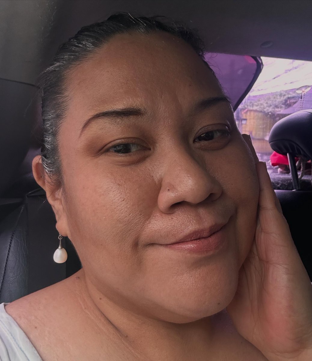 Iliibeeth's tweet photo. Delivery from @sunshinekusina_ph arrived. I enjoyed my Cuapao and opened my gifts. Lovely wok. My July so far—have a blessed week! Love and light! https://t.co/6lxy3RUMcK