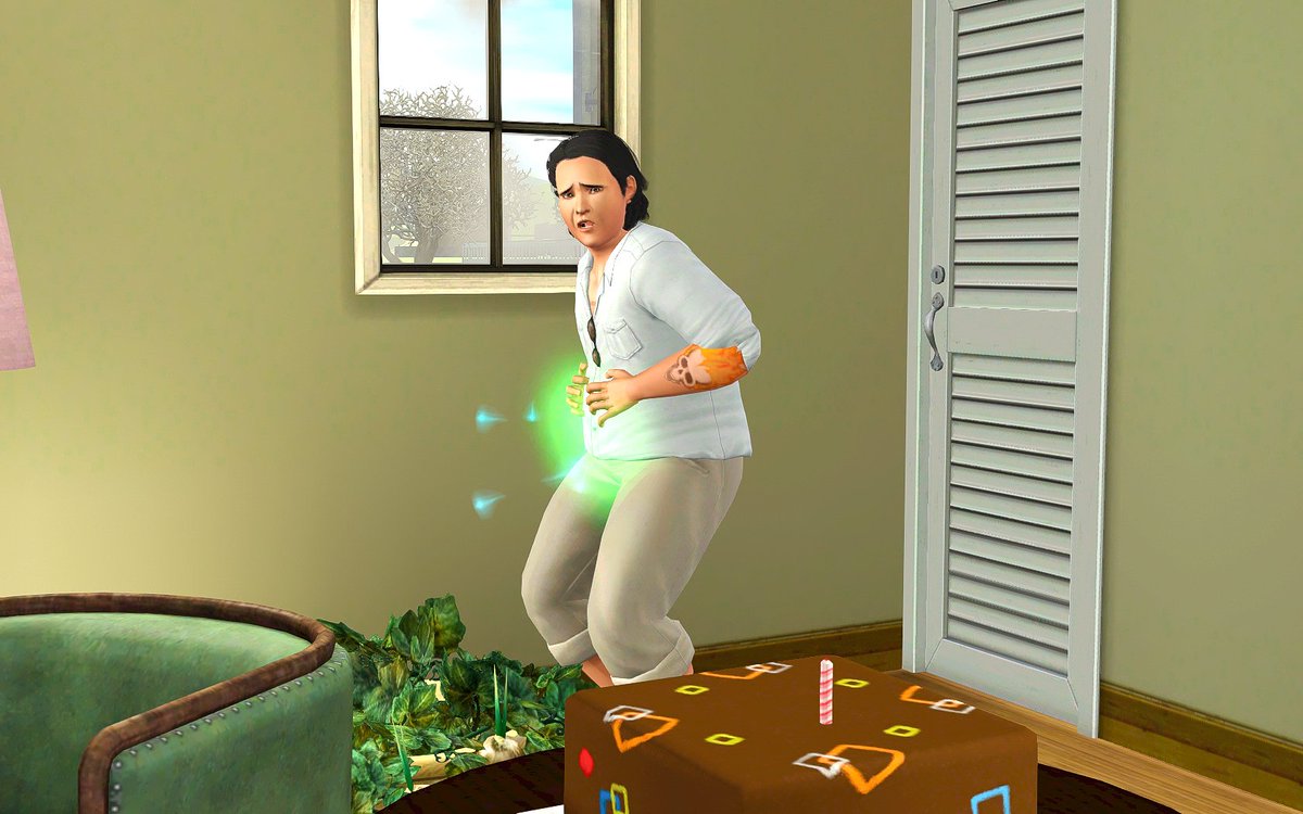 LlamaNeurotic's tweet photo. Chung, el tatuador local y esposo de Mariela, se quedó embarazado de los aliens... Así nació Estela!

#lossims3 #thesims3 #sims3 https://t.co/gFEd8MiMtT