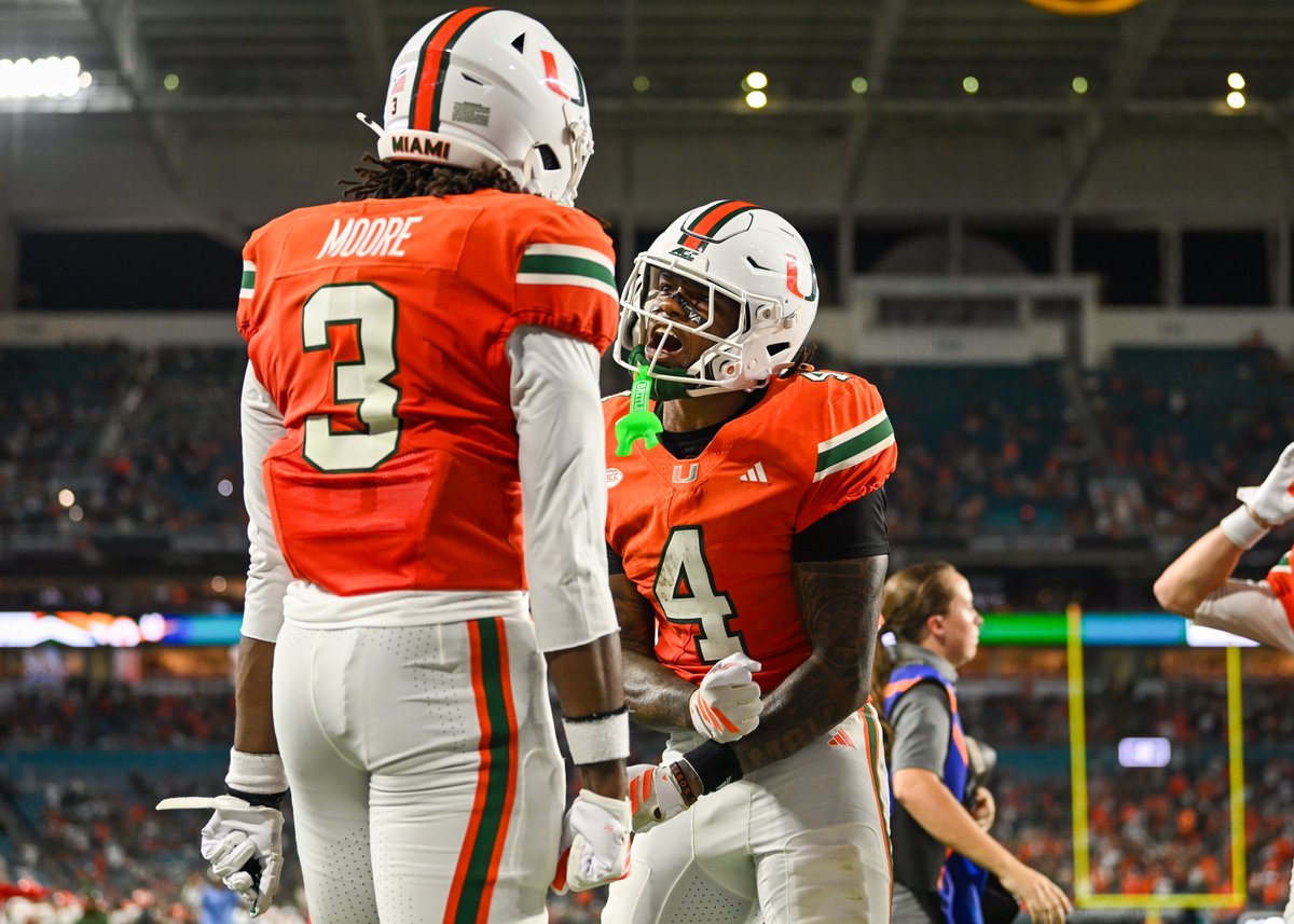 MiamiHurricane's tweet photo. Canes tie program scoring record with 77-7 blowout win over Florida A&amp;M

✍️: Bella Armstrong
📸: David Lebowitz
🔗:https://t.co/ZmLT08G2AL https://t.co/NhpZBEg4Xg
