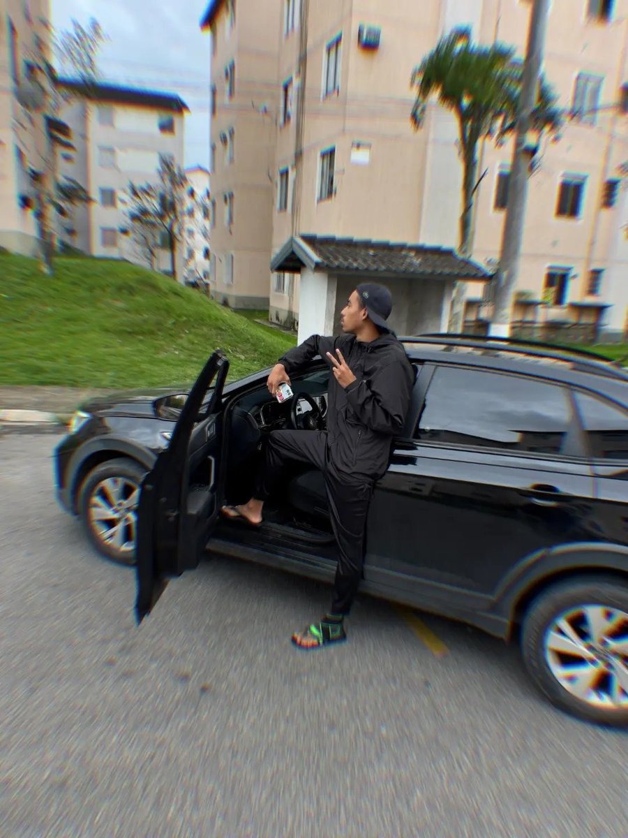 SANT0S_17's tweet photo. 📸🫅🏻 https://t.co/YnynF3OgwL