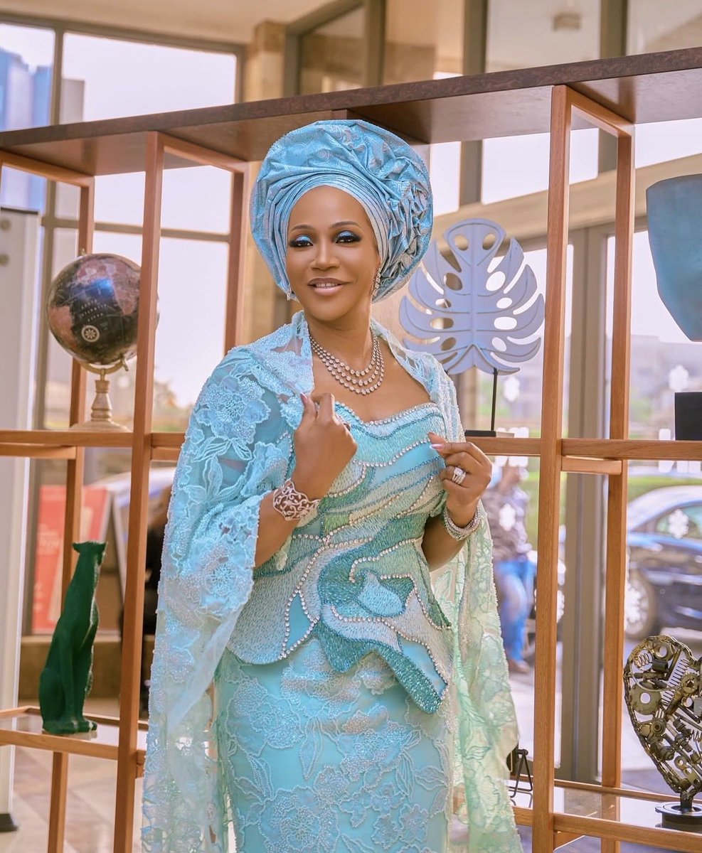 NigeriawillbOK's tweet photo. Who is Peter Obi’s wife? 

Meet Margaret Brownson Usen Obi, the woman who has stood beside Peter Obi since long before politics made him a household name.

Peter Obi and Margaret got married in 1992 and have two children.

She later served as First Lady of Anambra State from 2006–2014, where she was involved in initiatives focused on women’s empowerment, children’s welfare and social development.

Unlike her husband, Margaret has largely maintained a private and low-key public profile.

Behind every public figure is often a story the public rarely sees.

This is Margaret Obi. 🇳🇬❤️