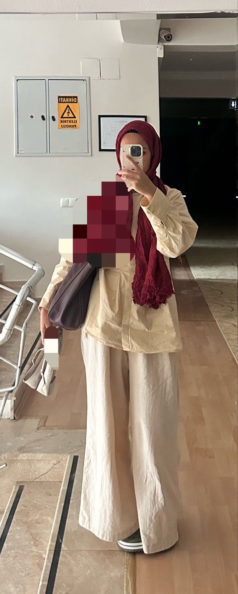 asiyevski's tweet photo. bu hafta ünide neler giydimm??🤨🤨 https://t.co/EORAMCmOtd