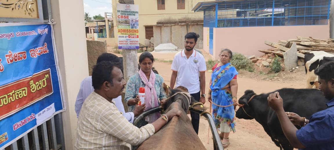 skyec_official's tweet photo. SkyEc proudly participated in a Health Camp at K. Muthukadahalli, Shidlaghatta.
We also highlighted the importance of proper calf care and nutrition.

#skyec #healthcamp #animalhealth #livestockhealth #calfcare #farmerawareness #veterinarycare #shidlaghatta https://t.co/nlJwZixssC