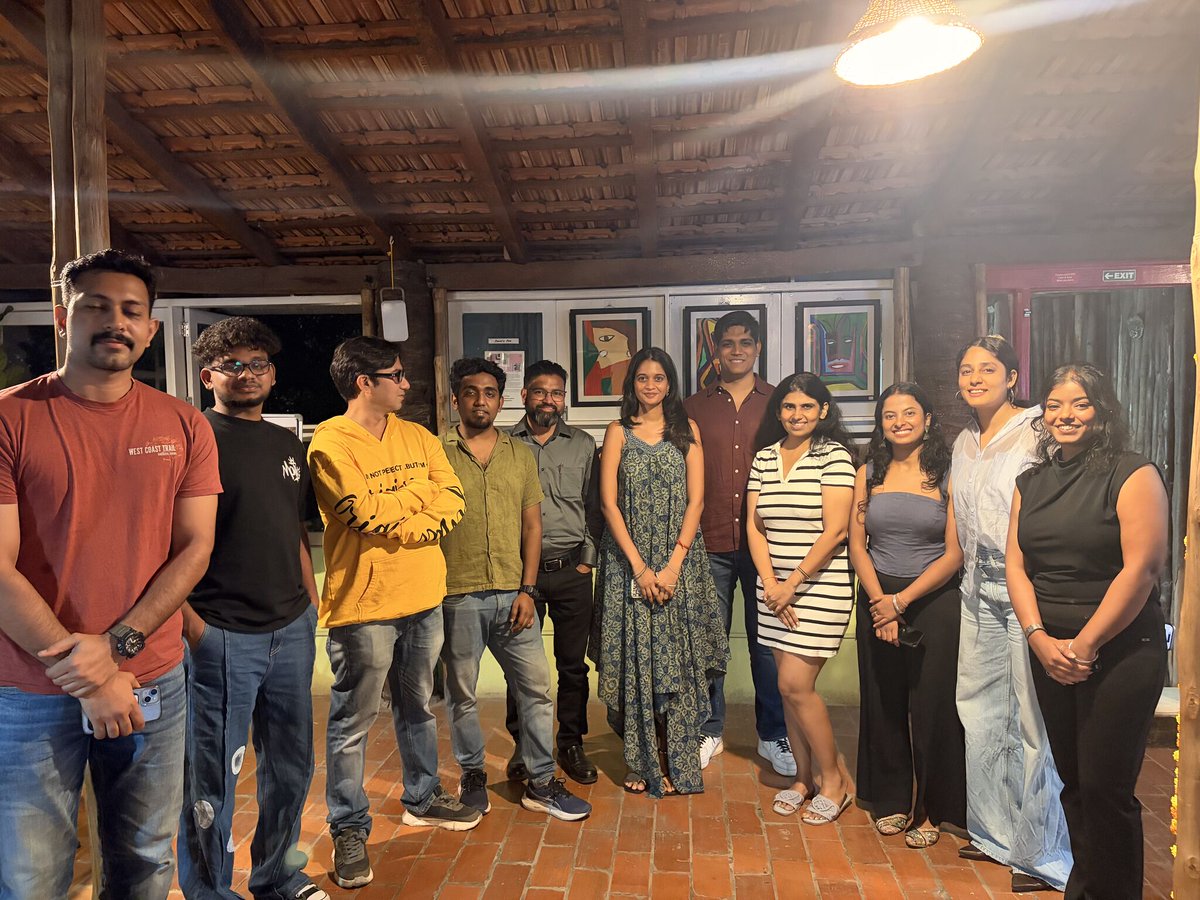 accio_ai_'s tweet photo. Designers & fashion-tech people in Bangalore -where were you?! 👀

We just did Fashion in the Age of AI with @kushagra_swami1  , @floraai  + @Higgsfield AI.

Real workflows. Real tools. Fashion e-commerce, visuals, avatars, content - not just another “AI is changing fashion” talk.

The room was packed with some seriously interesting people building in this space.

If you missed this one…

you really missed it. 

More coming btw.
