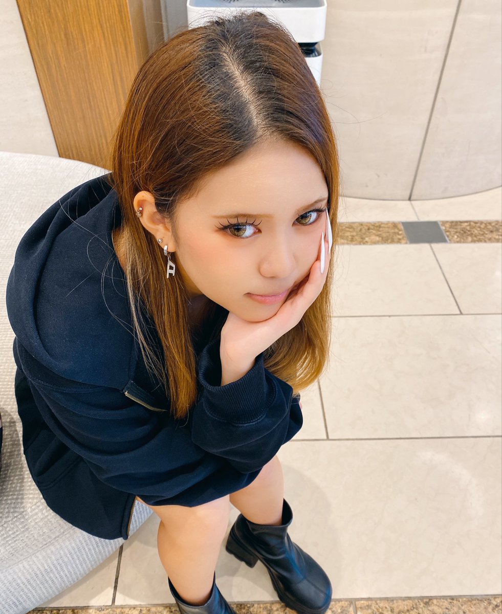 COCONA_Y121's tweet photo. 毎日毎日雨ばーっかり😿

いつ晴れるのーーー https://t.co/OQNdfKWmOk