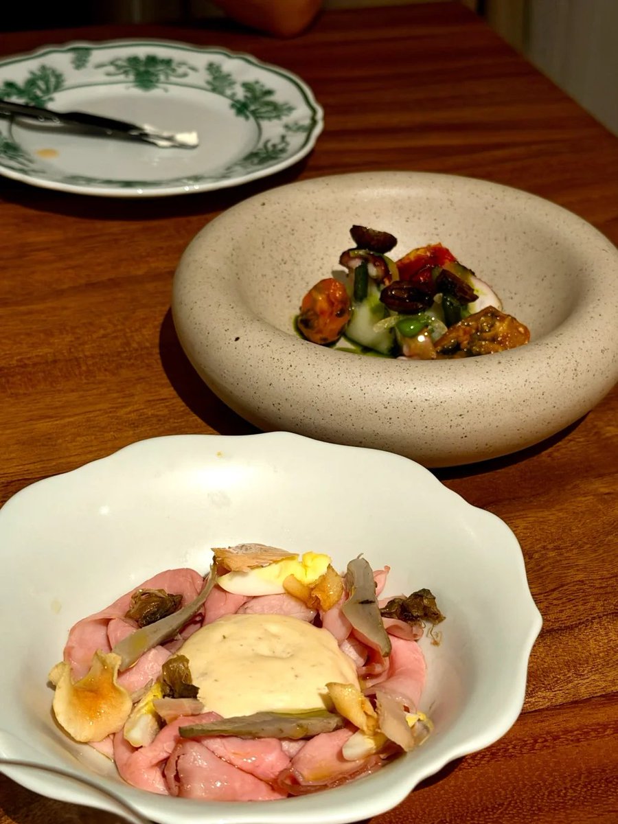 Emily_VIP16's tweet photo. A Late Dinner https://t.co/FKwsOiwUSf