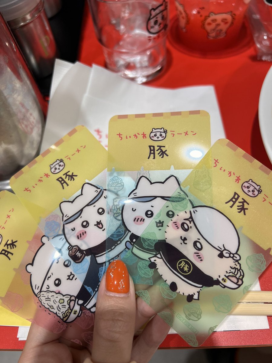 v69c_MD's tweet photo. 【交換】ちいかわラーメン　ノベルティ　クリアカード

譲⭐️ちいかわ、ハチワレ2、ラッコ
求⭐️シーサー(優先)、うさぎ

❗️本日20時頃まで池袋手渡しor後日郵送 https://t.co/l32XXTeGB2