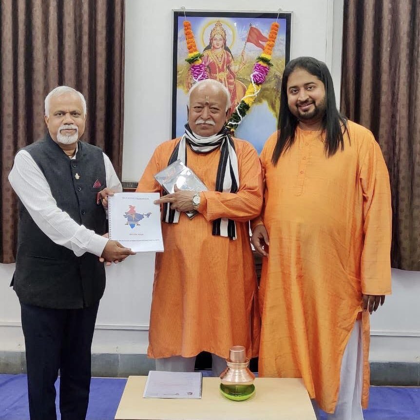 Swaradhish's tweet photo. राष्ट्रीय स्वयंसेवक संघ के सरसंघचालक आदरणीय श्री @DrMohanBhagwat जी को जन्मदिवस की हार्दिक शुभकामनाएँ।

‘राष्ट्र प्रथम’ के ध्येय के साथ व्यक्ति निर्माण और राष्ट्र पुनर्निर्माण के लिए आपका जीवन निरंतर समर्पित रहा है। 

भारतीय संस्कृति और जीवन-दृष्टि के प्रति आपकी प्रतिबद्धता ने असंख्य युवाओं को राष्ट्रहित में अपने दायित्वों के प्रति सजग होने की प्रेरणा दी है।

ईश्वर से आपके उत्तम स्वास्थ्य एवं दीर्घायु की प्रार्थना करता हूँ। 

@RSSorg @friendsofrss @SunilAmbekarM