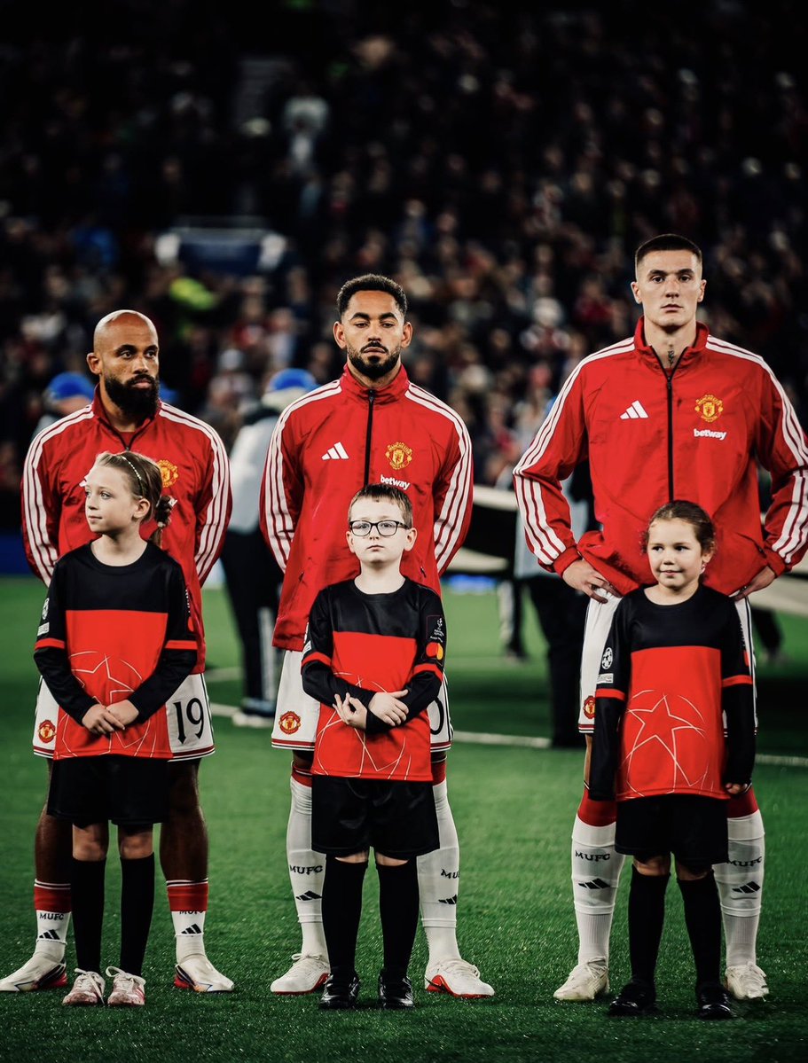 UtdForever7's tweet photo. 🚨People forget that ALL of them chose Manchester United when we had just finished 15th in the Premier League. They could’ve gone elsewhere. They chose US. 

For me, they’re STILL our best attackers and our best trio. Never forget who wanted to be here when we were at our lowest. 💪🔴