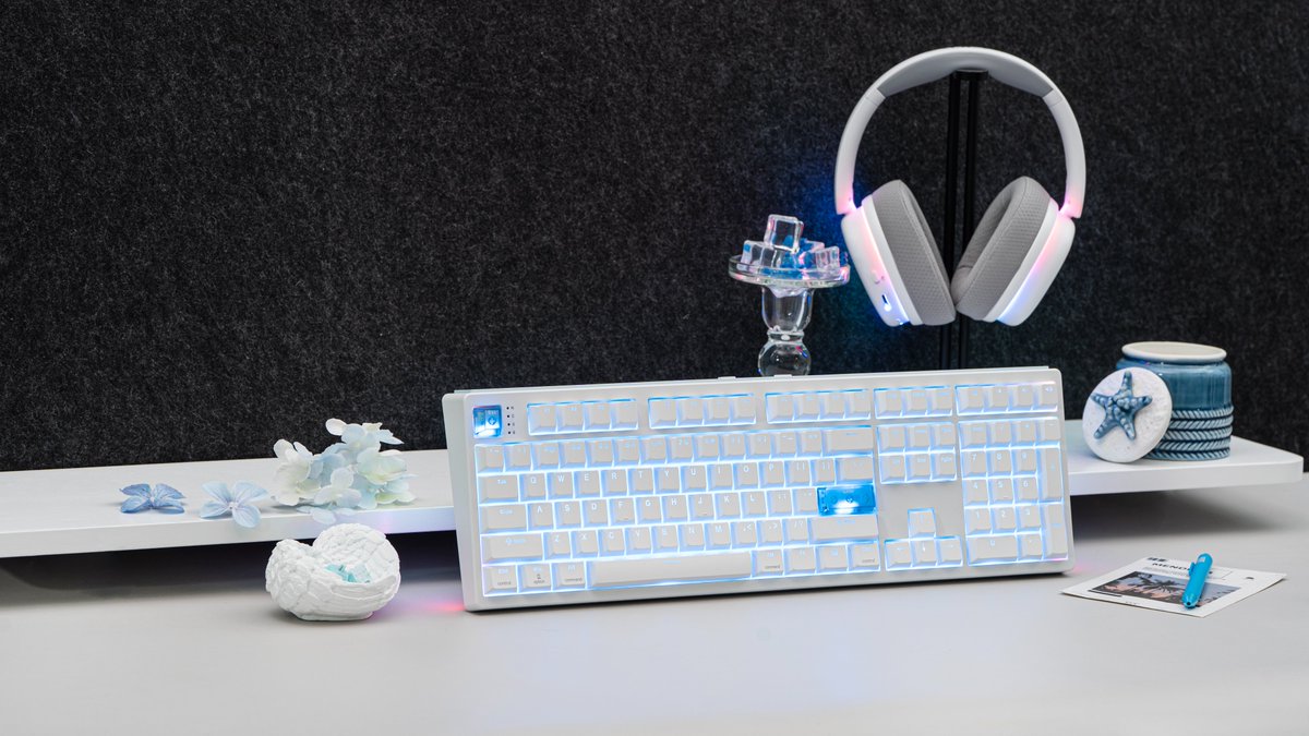 EpomakerK's tweet photo. You’ll be seeing the HE108 everywhere.
Clean white, icy blue, or full RGB glow
Which HE108 look is your favorite?
🎮 HFF Series
🤍 White
🖤 Black
Bio Link!
https://t.co/gtejmQLfcC
#epomaker #epomakerkeyboard #epomakersale #HE108 #MechanicalKeyboard #GamingKeyboard https://t.co/BIxeOSierv