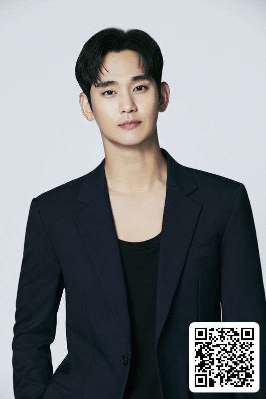 SBSEnterNews's tweet photo. “김수현, 광고주 소송 첫 확정 판결…5억 7700만 원 반환 청구 결국 기각

#SBS연예뉴스 #SBS연예뉴스_강경윤_기자 #강경윤
@SBSEnterNews
👉 자세한 내용은 프로필 링크로 오시면 더 확인 가능합니다.” https://t.co/sA5DpJHGhe