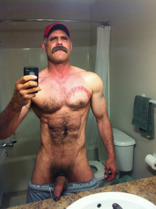 XNT7007's tweet photo. Dad has a really thick...mustache  🥵 https://t.co/E2E8poZfbb