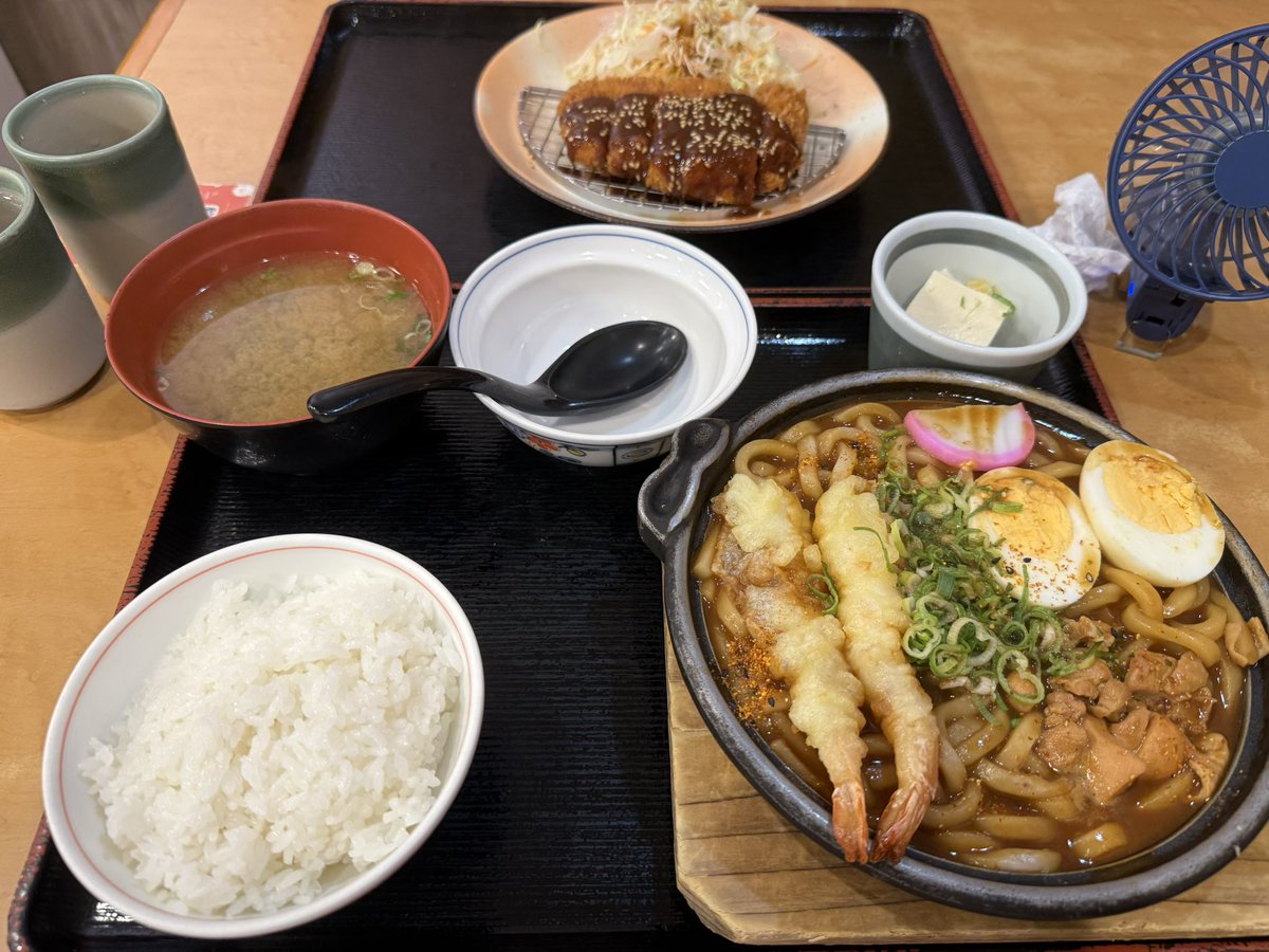 ws_2_nan's tweet photo. 久しぶりに定食屋で贅沢
#でぃあまど https://t.co/j9vQbXPpIx