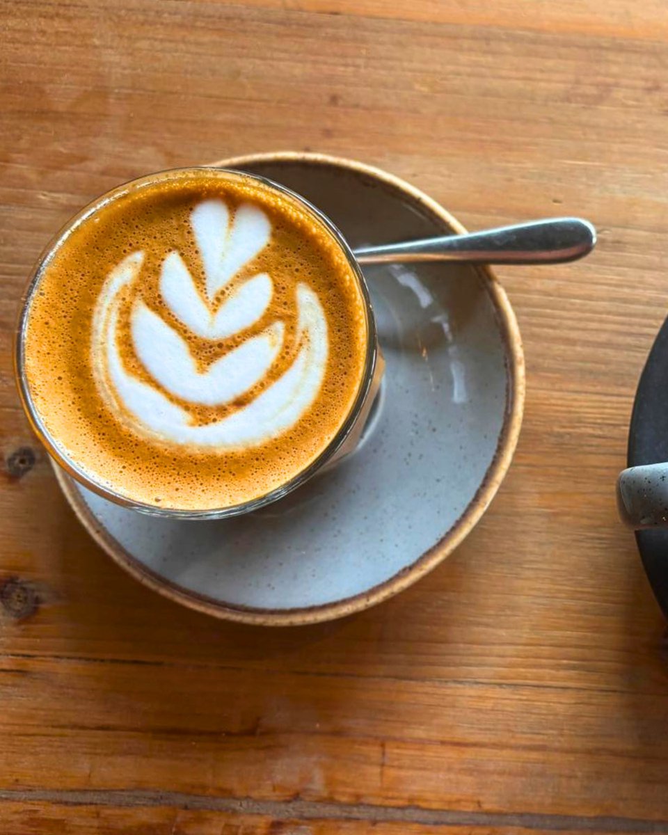 ProjectCoffeeUK's tweet photo. Popping in this weekend? 😄
📷 Cortado &amp; Cappuccino
📍 #ProjectCoffee #TadpoleGardenVillage #Swindon https://t.co/9Bc4Ihoi0u