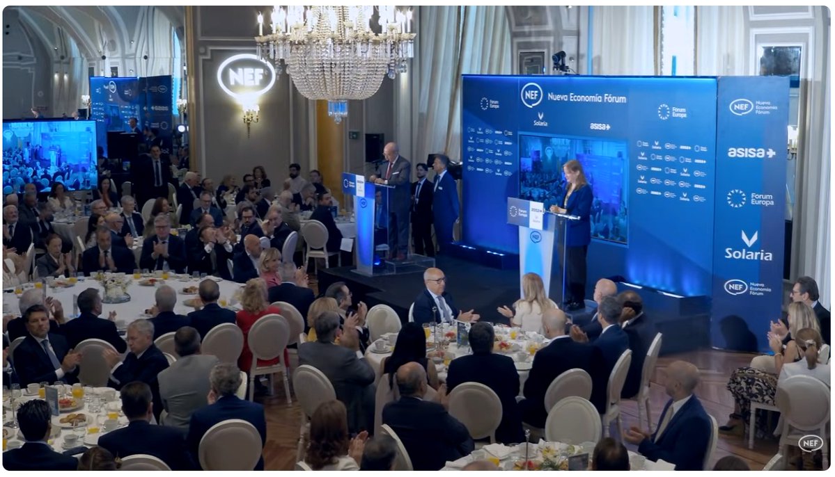 IsraelinSpain's tweet photo. Durante 40 años de relaciones entre ambos países, las amistades, colaboraciones y trabajo con España no han parado y este es un momento, no solamente de celebrar todo lo que hemos hecho, sino todo lo que falta por hacer.

Mira el discurso completo de la Embajadora en Funciones de Israel en España, @DanaErlich en @NewEconomyForum.