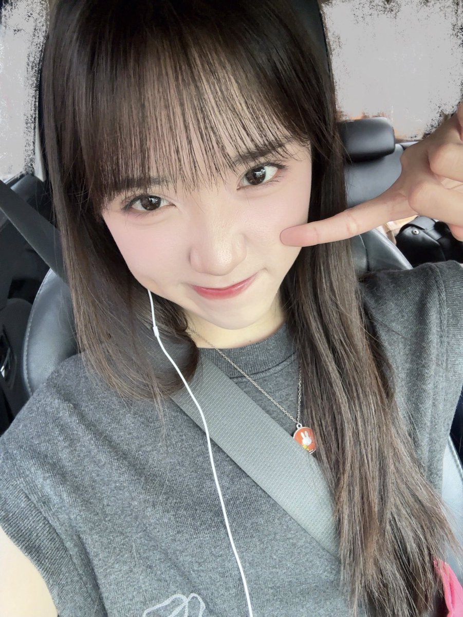 Gracie_JKT48's tweet photo. wuoooooo terimakasih banyak VC aku bulan ini sudah sold out!! ꉂ(˵˃ ᗜ ˂˵)♡ aku selalu menantikan setiap pertemuan kitaa, jadi ga sabar buat bertemu dengan kalian semua😆💗💗 sampai ketemu di VC yaaaa~ https://t.co/7CI1Ys8Uiz