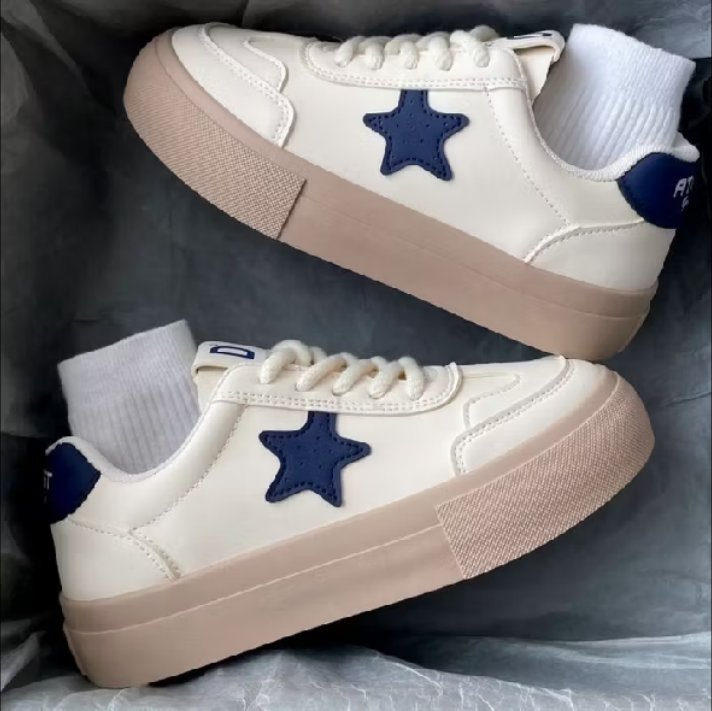 piyypiw's tweet photo. @suncomeinrain Izin share sepatu lucu murcee ya kak 😍
https://t.co/qLcJSjmlCs https://t.co/WPn9SfpJUm
