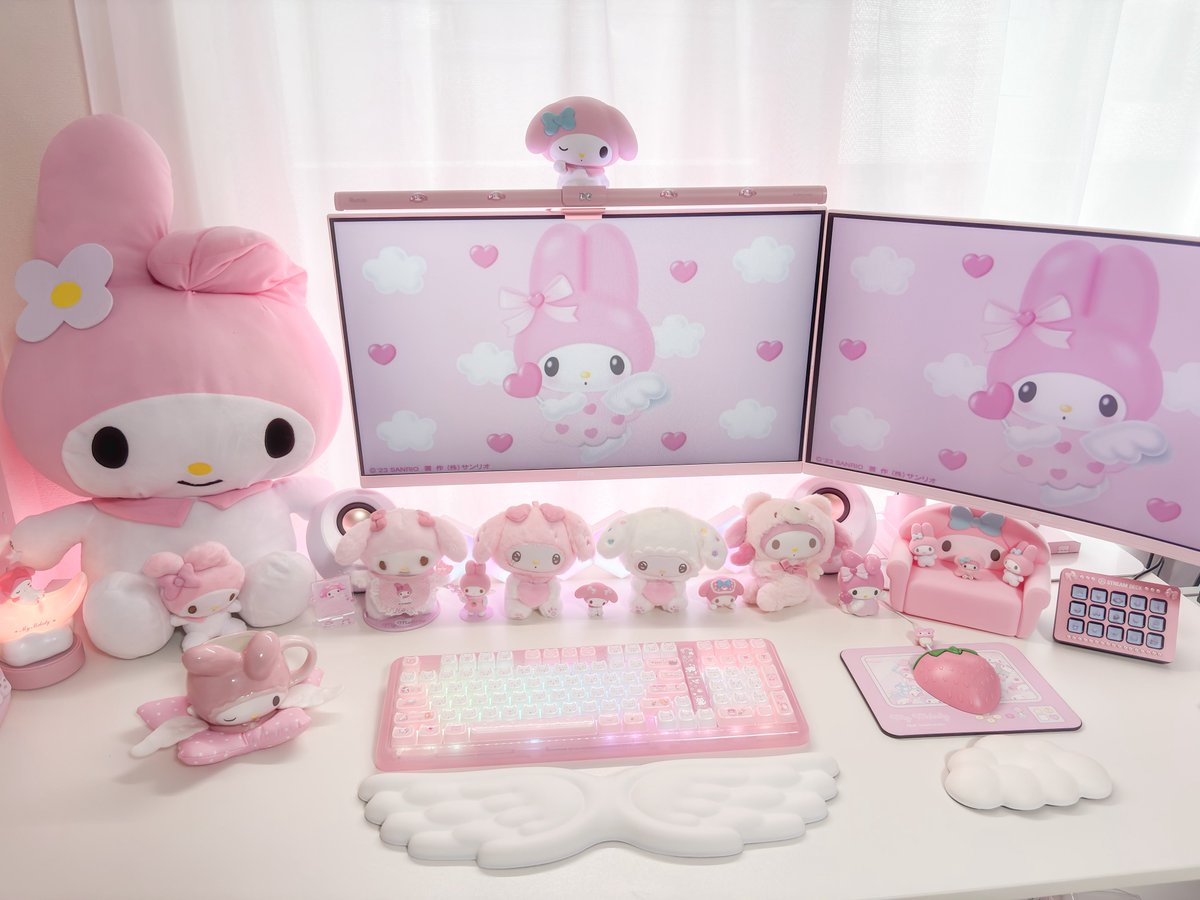 LIBERA_PINK's tweet photo. マイメロデスク🩷🪽

 #desksetup https://t.co/J3jGT7ZCMT