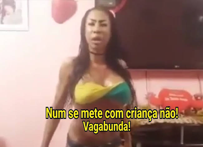 Angel799_'s tweet photo. @QGdoPOP Atacando a pobre da Rainha que é uma nenê. Te amo @rainhamatoss ❤️ https://t.co/wdW3VAtCjY