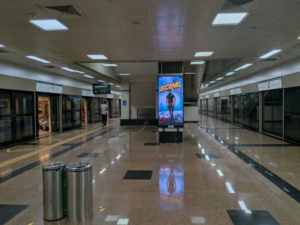 Hari_Socialist's tweet photo. Scene movie promotions have taken over Chennai from Metro stations to Kilambakkam Bus Stand.

 It’s not just making noise, it’s literally making a #Scene 😎🔥 #TheONE @Suriya_offl https://t.co/vsjf74DVgf
