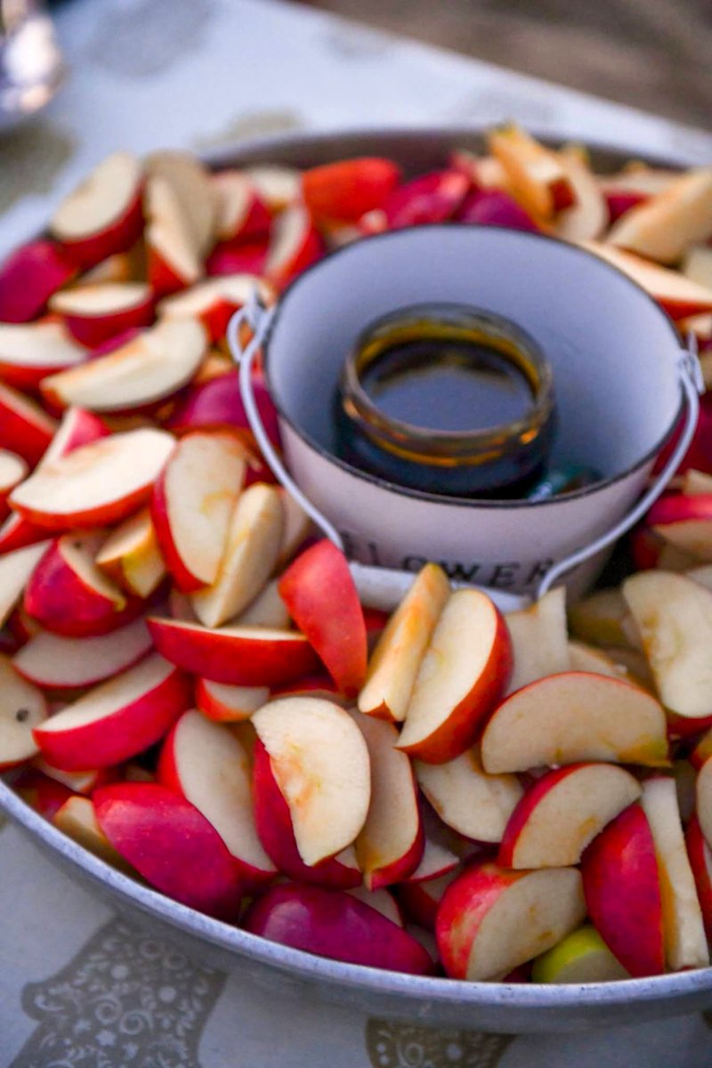 NogaCaspi's tweet photo. Wishing you all a sweet and happy New Year!

May it bring light, peace, health, and joy to everyone 🙏🤍 

Shana Tova!🍎🍯✨ https://t.co/BYmGulEkRH