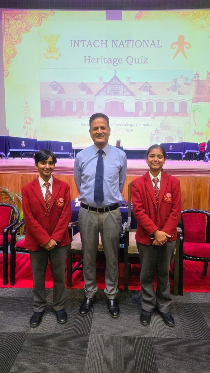 Oakgrovians1888's tweet photo. OakGrovians won the heritage quiz contest organised by @INTACHIndia @anand https://t.co/Kcsadw5tnG