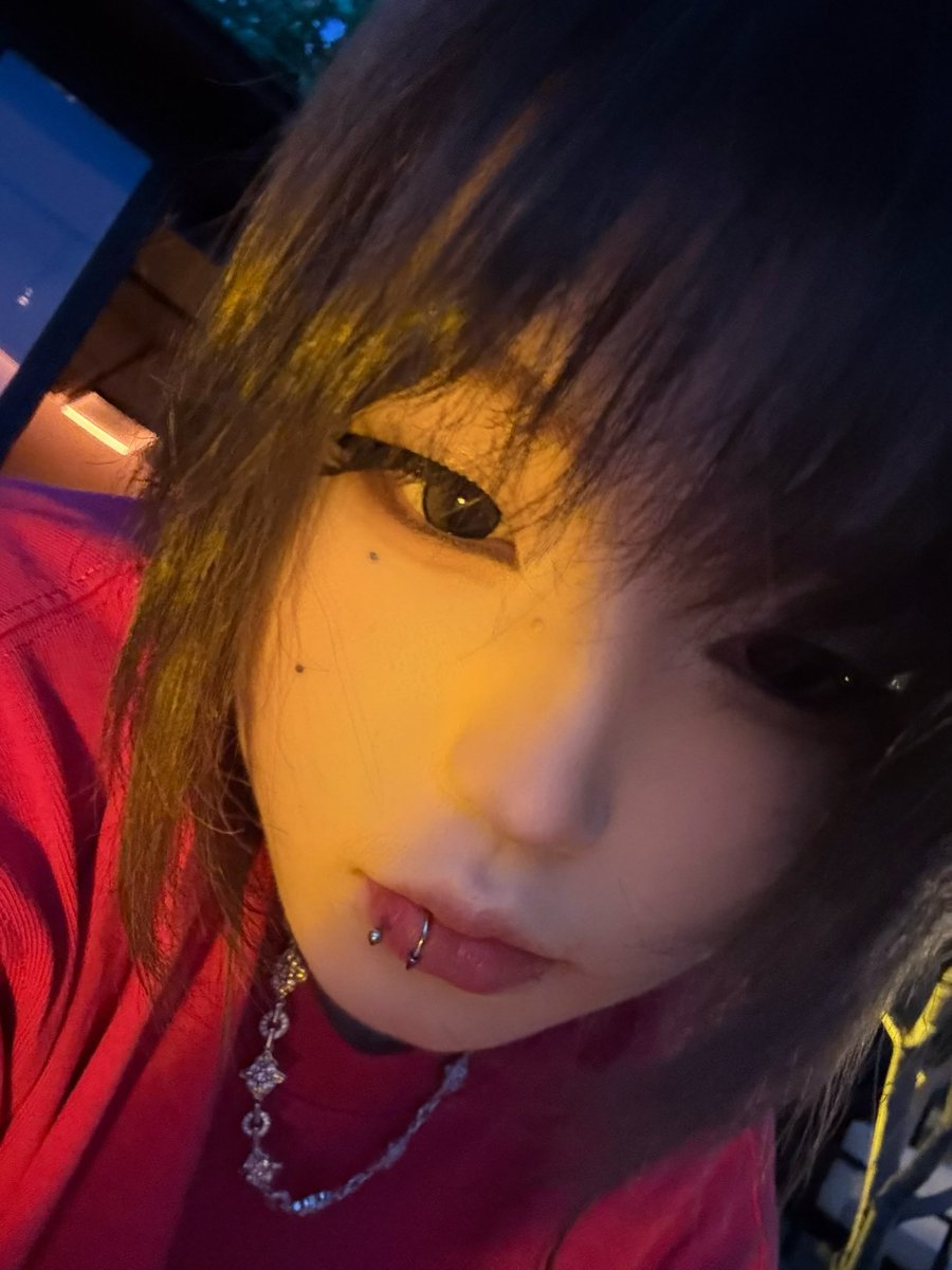lexichen09's tweet photo. not recent https://t.co/rWaHkjONkr