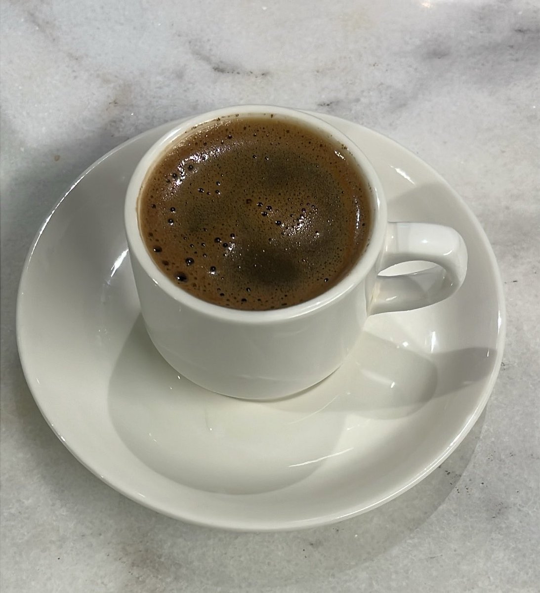 0samari's tweet photo. أكلم داليا يعني قهوة تركي 🤎 https://t.co/YRClZsKQaX