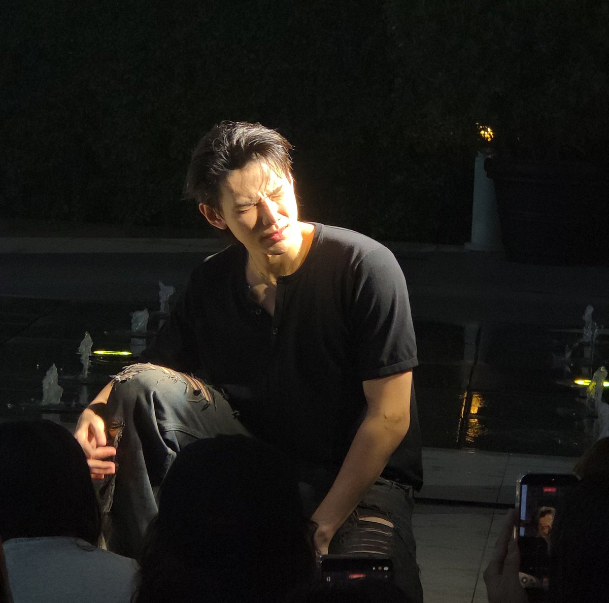 qqxxnin's tweet photo. เป็นแก้วเป็นแสงมากกก          โอ้ย แสบตา

OFFROAD BUSKING
#ออฟโรดไม่รู้จักชื่อดอกไม้BUSKING https://t.co/JGystzsXtY