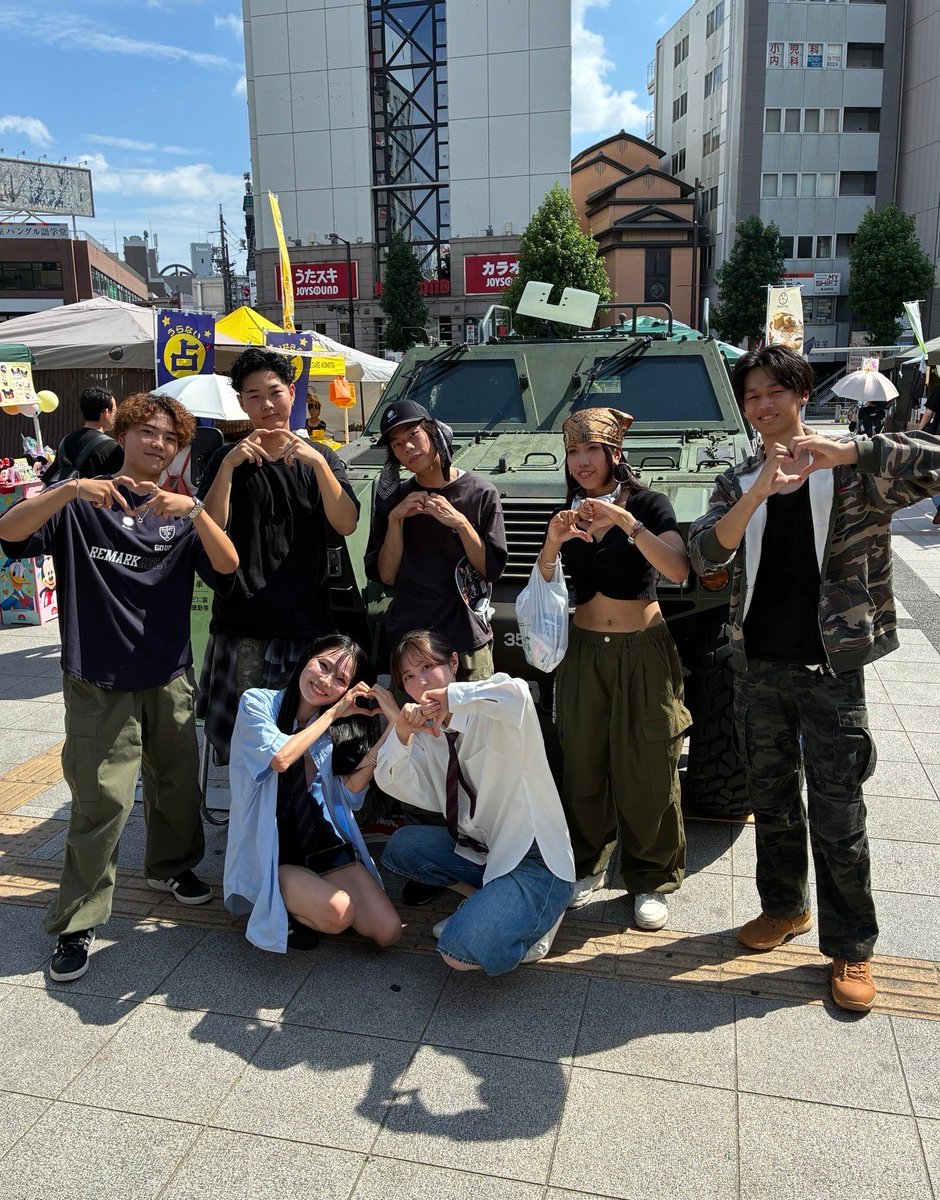 pcokanayama's tweet photo. 【金山マルシェ】
「このイベント最高（^^♪」
「バイク カッケー！」

#金山マルシェ
#バイク
#自衛官募集 https://t.co/ORacwePGcJ