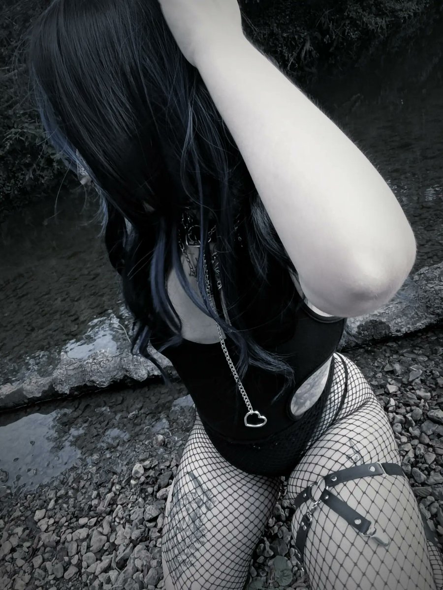 WilliamsWa4ab's tweet photo. Photo by Ashe on August 20, 2026. May be an image of fishnet stockings and text. https://t.co/G6ILbCj42P