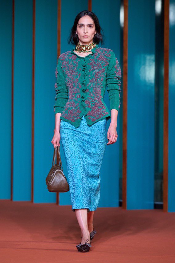 StyleCentrx's tweet photo. Tory Burch Spring 2027 https://t.co/gcVqVpgK1I