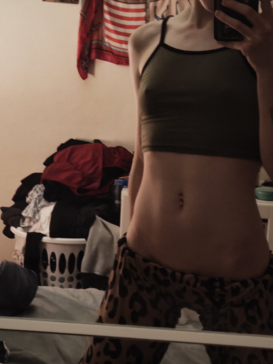 artymouscrouch's tweet photo. #messyroom #nsfwtwtًً https://t.co/KpbdGYWhq3