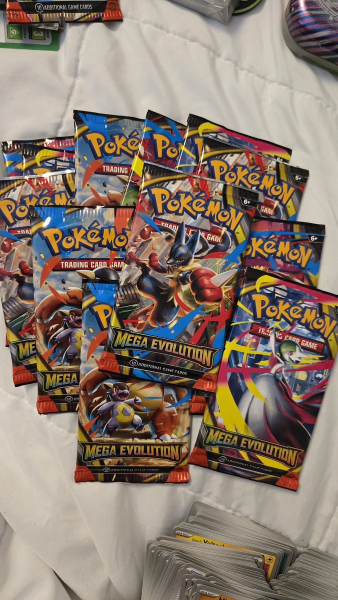 Surge100x's tweet photo. GIVING AWAY 12 PACKS TO A POKEMON LOVER 
Got lucky, bought too many, now they gotta go 😂 
Like + RT + comment “PACK” Winner will receive a message in their DMs https://t.co/1wMhkd4JX1