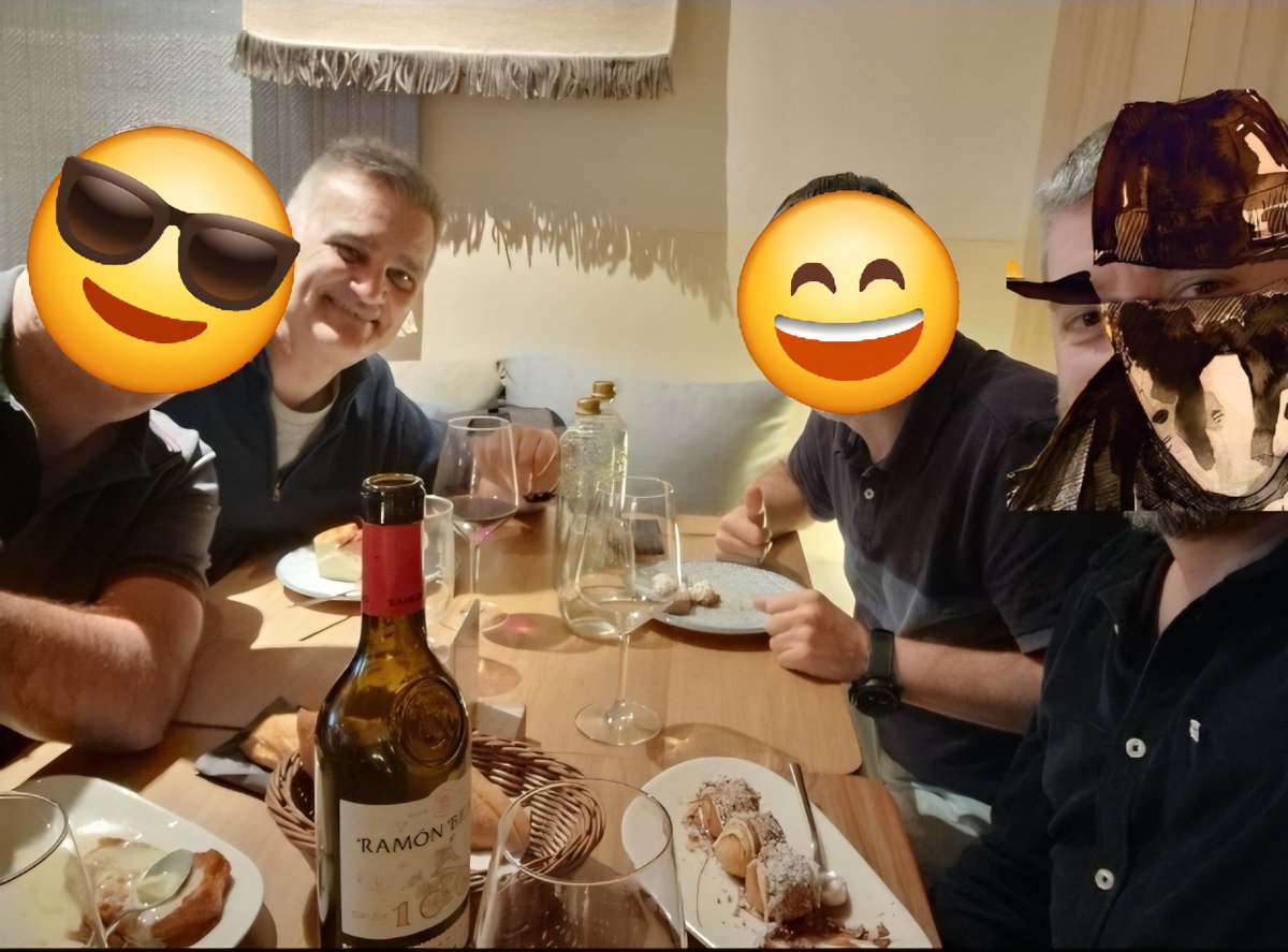 iparatx's tweet photo. @Urbanarbolismo @Baenap07 Cierto

Jefazo absoluto @paunero y amigo personal casi desde la tele de dos canales #NoDigoMas

Abrazote amigo https://t.co/PmidvidJw4