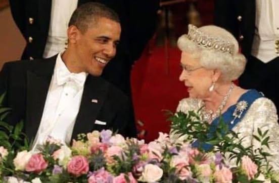 Anjacarron1's tweet photo. Although many presidents met with Queen Elizabeth, Barack Obama was the only President invited by the Queen to return after he left office. She reportedly regarded him as a pillar of integrity - a man of stability, decency, and rectitude. I agree. https://t.co/cC1SJDLy5B