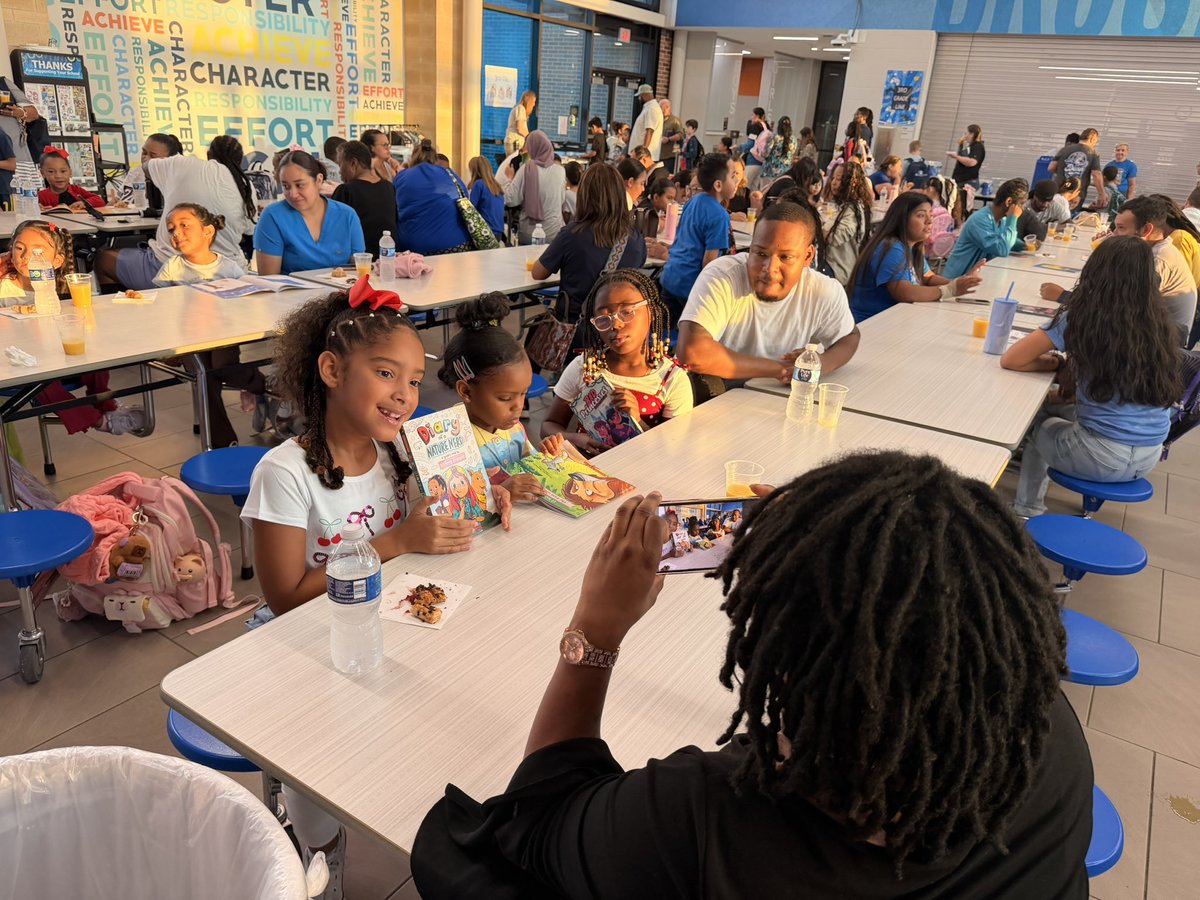 PrinSilliman's tweet photo. Our first ever Kids Invite Someone Special (K.I.S.S) breakfast here @BrosnahanES is a huge hit! Thank you Bronco families for always showing up for your kiddos! We appreciate you! π§‘π @CyFairISD #LevelUp #BroncoTOUGH https://t.co/0I18H0iwHr
