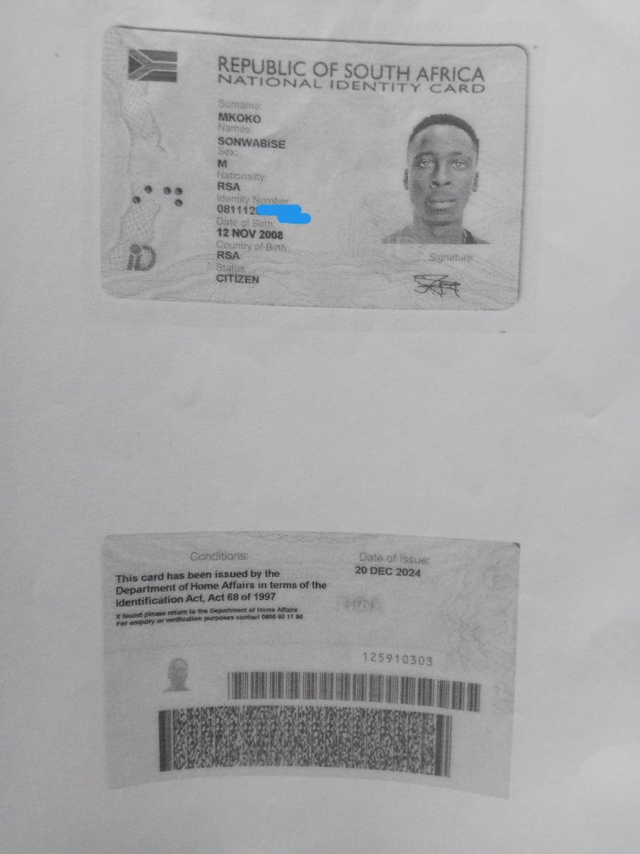 Maka_Sonie's tweet photo. @HomeAffairsSA  @CAOKZN 
Please explain how is this Siyabonga Luyanda Bennedict Zulu sharing the same ID number as my son he has even applied for NSFAS and awaiting for financial aid using my son's ID number? 😳 https://t.co/GZ1UyV58E8