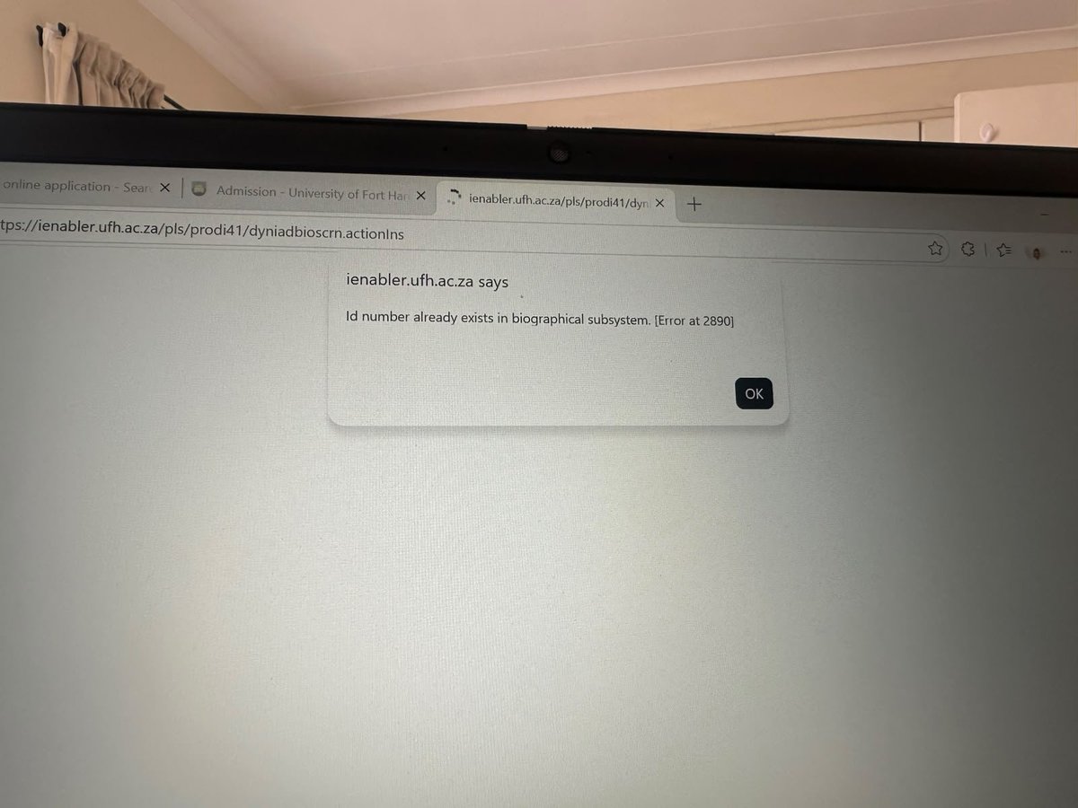 Maka_Sonie's tweet photo. @HomeAffairsSA  @CAOKZN 
Please explain how is this Siyabonga Luyanda Bennedict Zulu sharing the same ID number as my son he has even applied for NSFAS and awaiting for financial aid using my son's ID number? 😳 https://t.co/GZ1UyV58E8