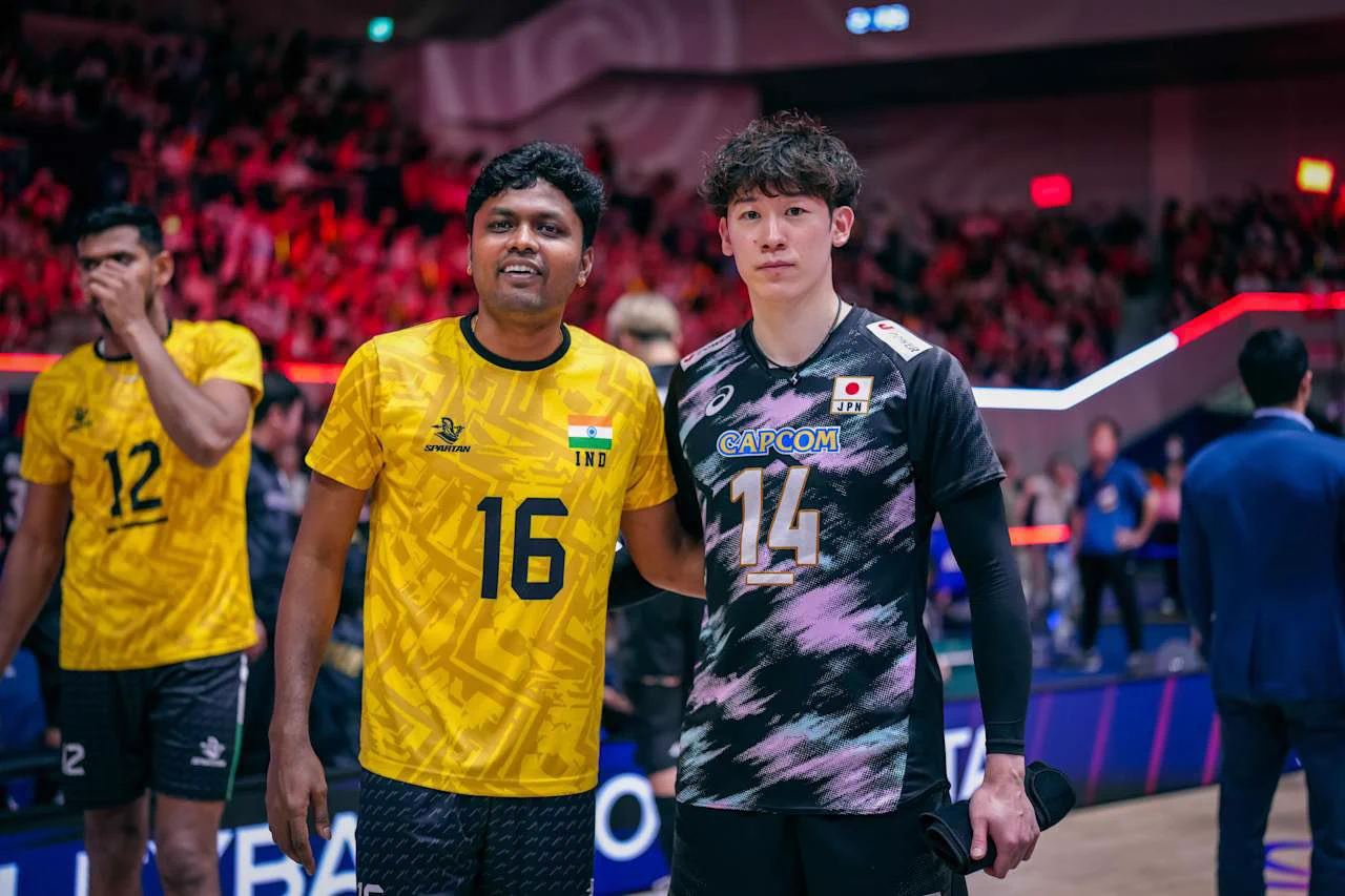 HR79DAPbkAATmgx?format=webp&