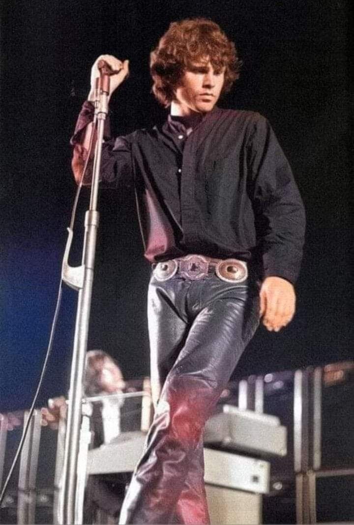 austria63amy's tweet photo. Jim Morrison 🥃 https://t.co/x37oTYn1rV