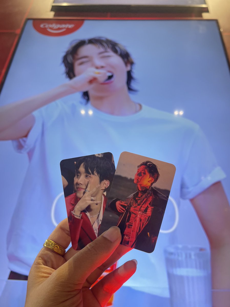 bybermsri's tweet photo. กำลังใจในการทำงานวันนี้💜
#ColgateVitaminC #คอลเกตวิตามินซี #BTS_jhope https://t.co/VduYtYYzIX
