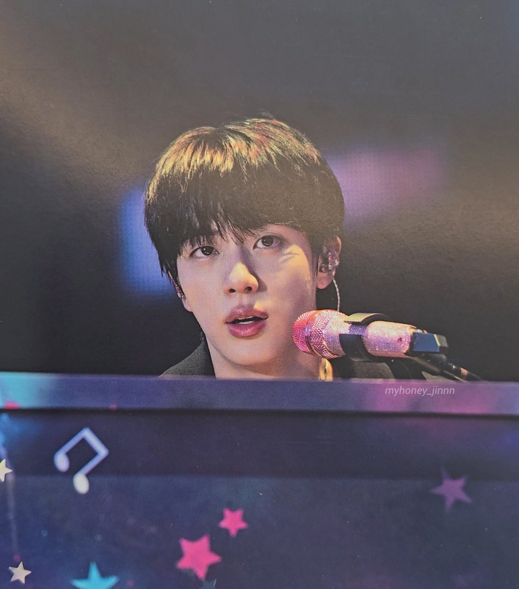 lena_aurevoir's tweet photo. 지금도 무대위에서 넘 잘하고 잘생예쁨이라 놀라지만 런석진때 찾아보면 진짜 헤메코와 무대가 다 너무 내취향에다 몇배로 좋아서 역시 100개 단체콘이 1개의 솔콘을 따라갈수없음을 실감함ㅠ https://t.co/CKOaBtZUrX