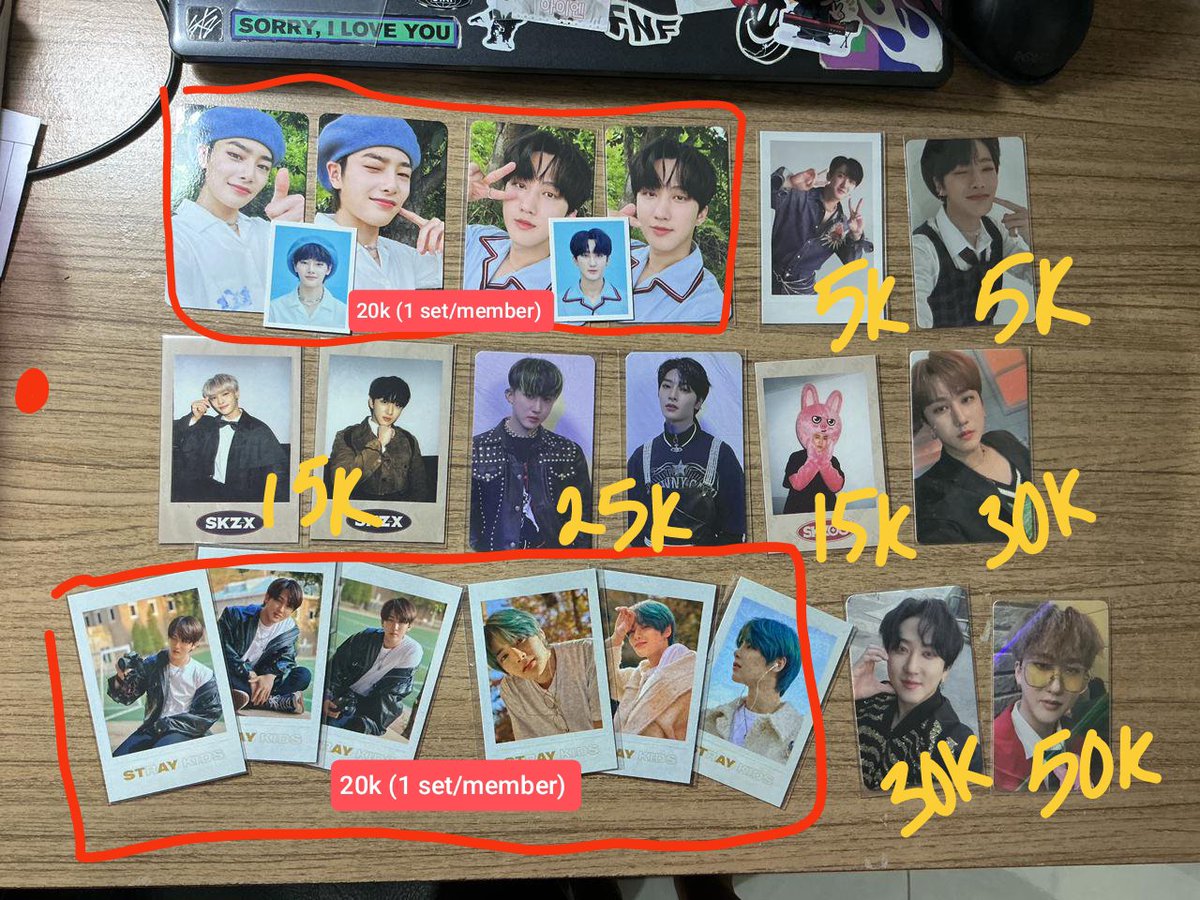 iyenaa_'s tweet photo. WTS aab Stray kids Photocard! 
Please help retweet &amp; like thank u! 

⭐ Dom Malang / jakarta
Payment by tf, 🍊 just for co packing 
Negotiable (dm) 
Dm for condi 💗

t. Stray kids photocard skz photocard pob leeknow i.n hanjisung hyunjin felix seungmin https://t.co/bPXrbpf56F