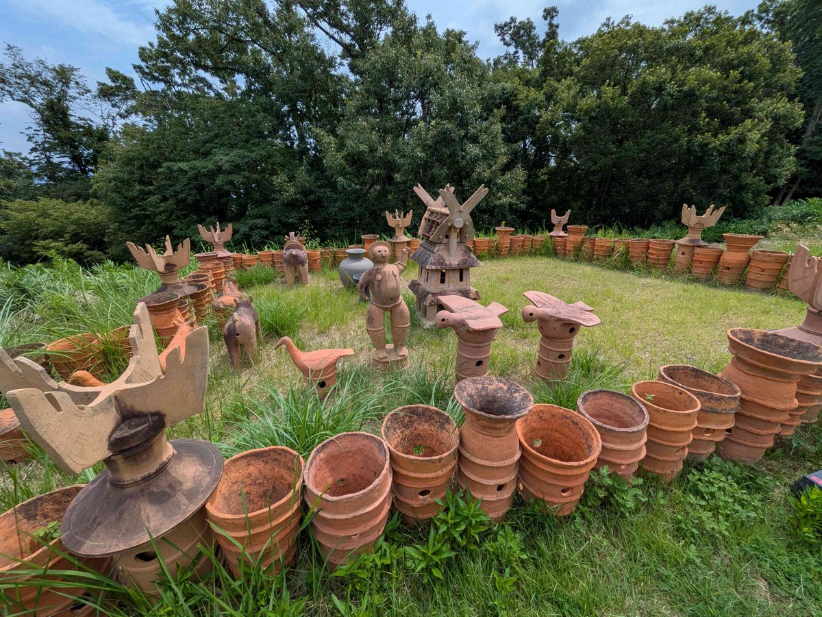 sakitama_museum's tweet photo. Ｑ：遠く離れた和歌山県岩橋千塚古墳群との比較に意味があるの？　※この質問、多く寄せられています

Ａ：埼玉古墳群を評価するうえで重要な比較対象です 
どちらも、のちの武蔵や紀伊を治めた最有力者が葬られた前方後円墳を含み、６世紀代に古墳の造営が最も活発になる点で共通します #埼玉×#岩橋 https://t.co/WgjjKbPZEd