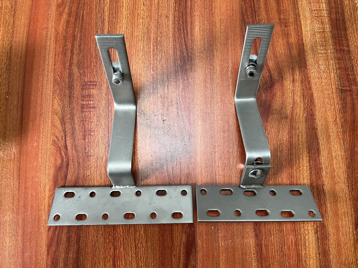 LilyYu21712867's tweet photo. Two types tile roof hooks are very popular in Brazil. 
https://t.co/XEwHeU4Ltu https://t.co/G77Kq7Hv8m