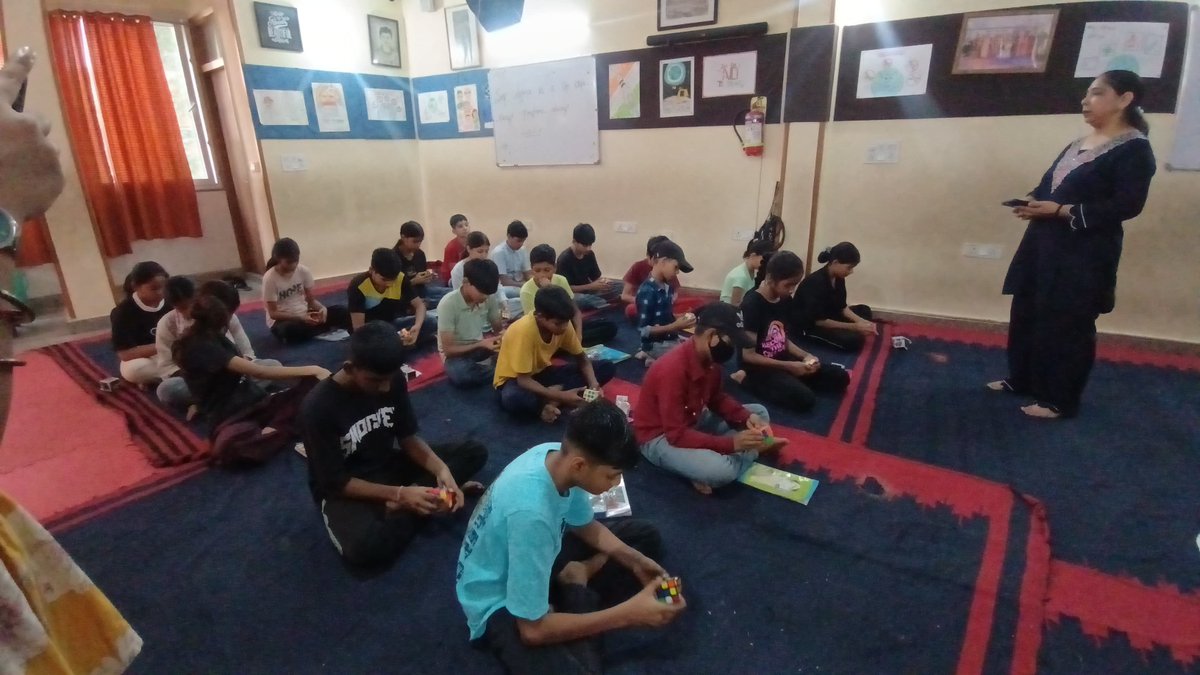 MittalShan50404's tweet photo. Every solved cube is an achievement congratulations to all our cube camp participants ✨🏆🏆
#CubeClass #RubiksCube #CubePractice #PuzzleSolving #ProblemSolvingSkills #BrainChallenge #LearningWithFun #SkillDevelopment #StudentActivity #CreativeLearning #FocusAndConcentration https://t.co/5YxXzTI0Ll