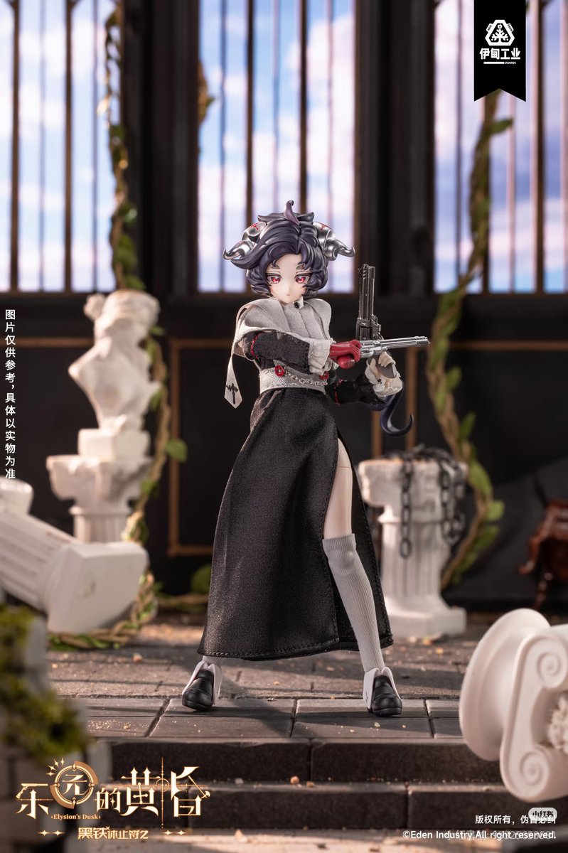 hermeow_shop's tweet photo. 🆕ブラインドドール新作速報🆕
「Eden Industry」社が贈る、完全新作のMJD可動ブラインドドール「黒鉄レクイエム」の正統続作、
「黒鉄レクイエム2：楽園の黄昏」キャラクター紹介解禁！

🎖️【黒鉄レクイエム2｜バフォー調査団・フェンティ】キャラクターファイル：

【新しい陣営】裁決会
バフォー調査団：空値区の最前線で自由教徒を増やしている組織。「ユートピア」を中心とした虚無的な生存体制の打倒を企て、自由意志のために戦っている。

📝キャラ紹介
・陰気な策士：いつも何かを企んでいるような顔をしている。たとえば銃身で巻き髪を作るとか……。もっとも、実際に彼女は陰であらゆることを計算し、取り仕切っている。
・毒舌クール：無口なうえに性格もかなり悪く、とりわけ愚か者が大嫌い。最も穏やかな口調で、最も辛辣な言葉を平然と口にする。
・離反した聖徒：もとは中央区から空値前線へ派遣された聖徒だったが、ある迫害事件に巻き込まれたことで信仰が崩壊し、より険しい別の道を歩むことになった。

「祈りで問題が解決するなら、私がわざわざ来る必要もなかったでしょう。」

🌑「黒鉄レクイエム2」では、布製衣装＋可動アイ＋武装パーツ共通仕様など、遊び心満載の設計を採用！
当店は正規取扱店として、今後も最新情報をお届け予定です💥お見逃しなく！

📎関連ポストはこちら：
https://t.co/n3Ueqx6Ckr